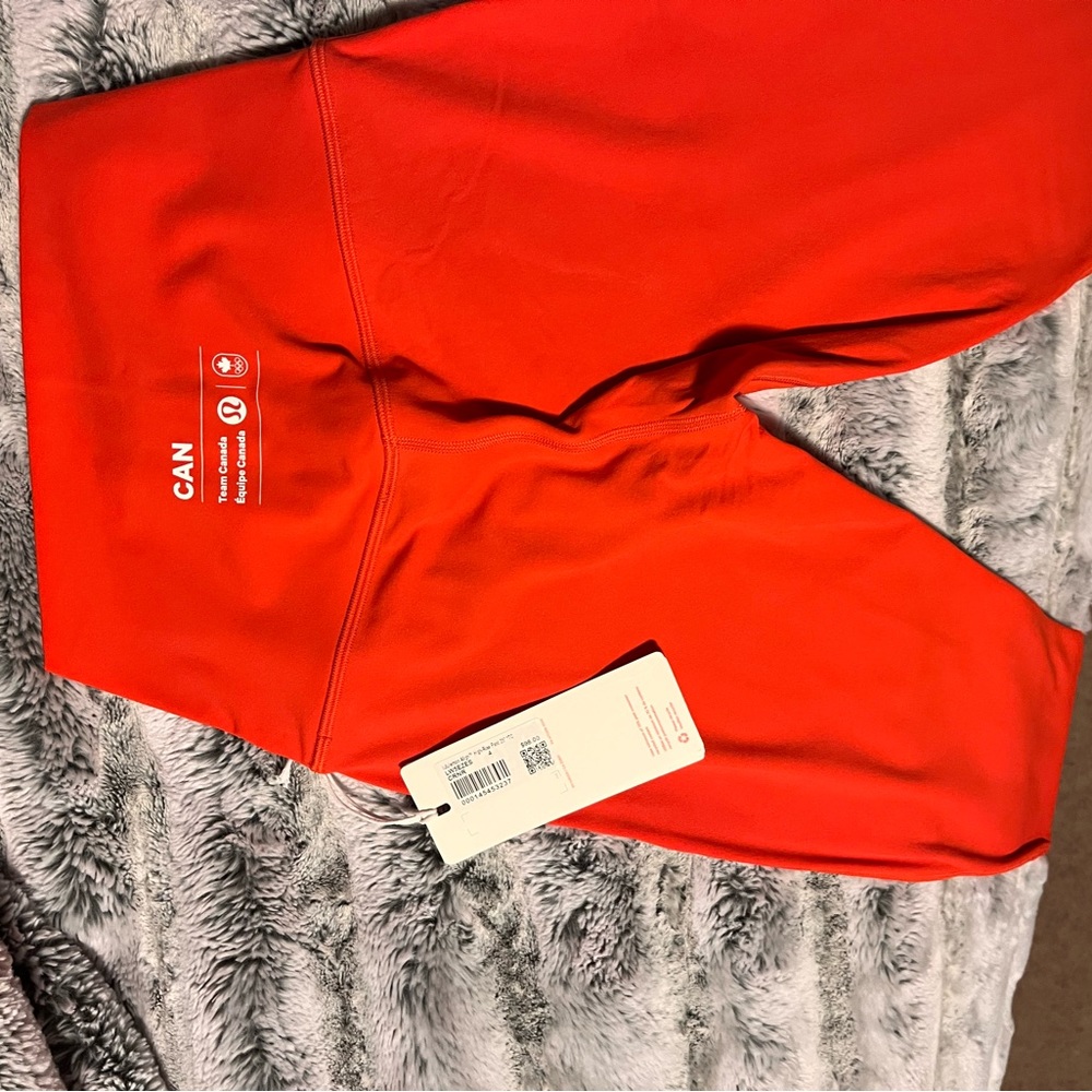 Team Canada align leggings